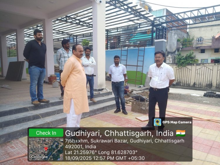 सभापति सूर्यकांत राठौड़ ने शशिबाला कन्या शाला में नगर निगम जोन 2 द्वारा कराये गये निर्माण कार्यों का प्रत्यक्ष निरीक्षण किया 