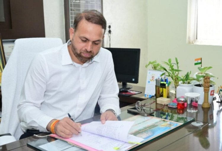 CG : केंद्रीय प्रतिनियुक्ति पर जाएंगे IAS डॉक्टर सर्वेश्वर नरेंद्र भूरे, बनाए गए ज्वाइंट टेक्सटाइल कमिश्नर