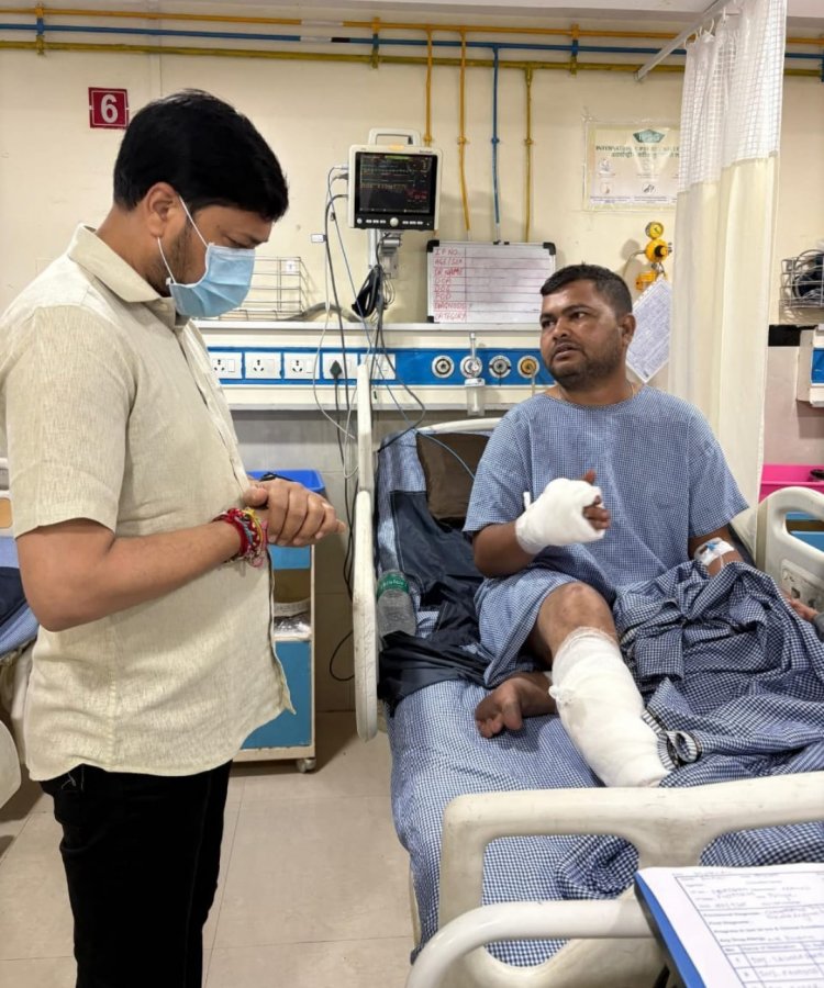 *गोदावरी इस्पात में गर्म लोहे की चपेट में आने से 6 मजदूरों की मौत; विधायक अनुज पहुंचे अस्पताल, पुलिस-प्रशासन कों दिये जांच के निर्देश*