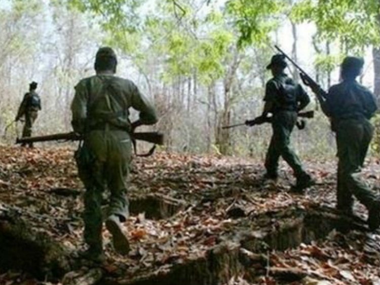 Breaking : कांकेर-धमतरी-ओडिशा बार्डर में तीन नक्सली ढेर, शव बरामद