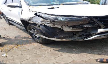 जन्मदिन पर बाल-बाल बचे स्वास्थ्य मंत्री श्याम बिहारी जायसवाल, ट्रक से टकराई कार