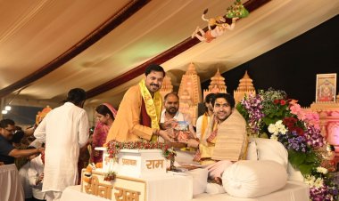 अनुज शर्मा व राधेश्याम के भजनों का आंनद लिया श्रद्धालुओं ने