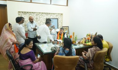 कार्यकर्ताओं की प्रदेश अध्यक्ष देव से मुलाकात