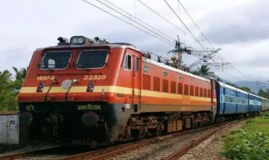 यात्रीगण कृपया ध्यान दें ! छठ और दीवाली पूजा पर घर जाना हुआ आसान, रेलवे ने चलाई 44 जोड़ी स्पेशल ट्रेनें