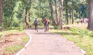 Breaking : कांकेर में 18 हथियारों के साथ 21 नक्सलियों ने किया आत्मसमर्पण