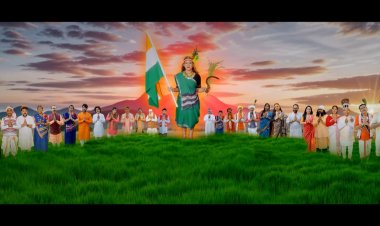 छत्तीसगढ़ के स्वाभिमान और 25 वर्षों की गौरवशाली यात्रा को समर्पित, 'आरुग म्यूजिक' (Arug Music) ने 27 अक्टूबर को "जय छत्तीसगढ़" नामक एक भव्य छत्तीसगढ़ महतारी वंदना प्रस्तुत की है।