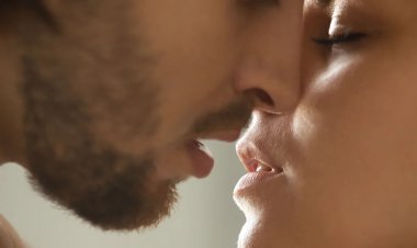 -CG – KISS नहीं देने पर ऑटो चालक ने महिला को दी खौफनाक सजा, जंगल में इस हाल में फेंककर हुआ फरार, फिर जो हुआ…..