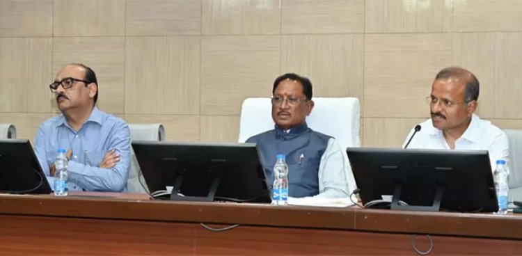 सीएम साय ने विभागीय सचिवों के कार्यों का लिया फीडबैक, बायोमैट्रिक्स अटेंडेंस लागू करने के दिए निर्देश