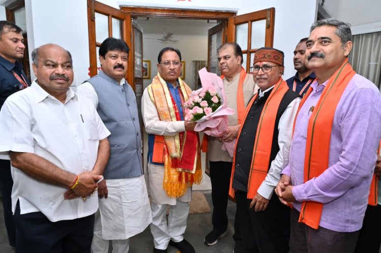 कार्यकर्ता और पदाधिकारी संगठन की रीढ़ हैं :  मुख्यमंत्री  विष्णु देव साय