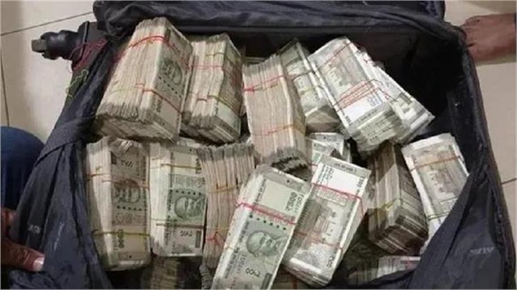 Cash Amount in house: घर में कितना कैश रखना कानूनी, जान लें इनकम टैक्स का नियम