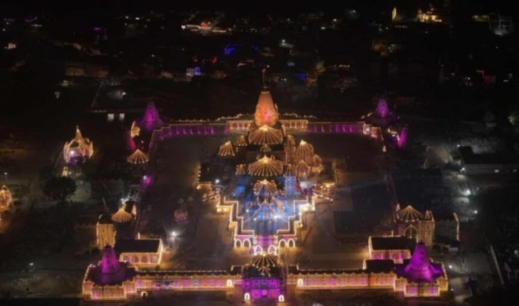 अद्भुत! अयोध्या में राम मंदिर का पहली बार दिखा दिव्य रूप — दीवाली की रौशनी में झिलमिलाया पूरा परिसर