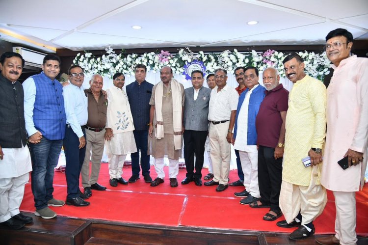 छत्तीसगढ़ चेम्बर ऑफ कामर्स एंड इंडस्ट्रीज का दीपावली मिलन समारोह हुआ संपन्न, अध्यक्ष सतीश थौरानी ने प्रदेश के समस्त व्यवसायियों एवं नागरिकों को दी शुभकामनाएं