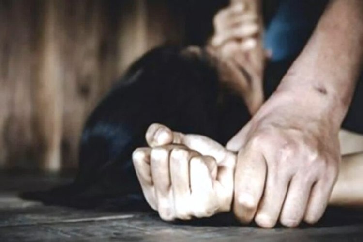 Crime : छत्तीसगढ़ में वीडियो वायरल करने की धमकी देकर नाबालिग से दुष्कर्म, 3 गिरफ्तार