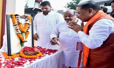 छत्तीसगढ़ के 25 वर्ष पूरे — मुख्यमंत्री विष्णुदेव साय ने छत्तीसगढ़ महतारी को किया नमन, राज्यवासियों के विकास का नया संकल्प