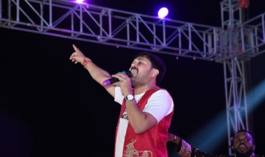 छत्तीसगढ़ राज्योत्सव की धूमः मुंगेली में सीजी सुपरस्टार वि विधायक अनुज शर्मा ने बांधा समा, मंत्रमुग्ध हुए दर्शक