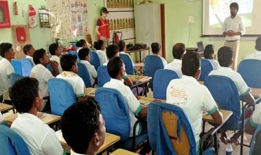 नक्सली अब होटल की यूनिफॉर्म पहनकर करेंगे जिंदगी की नई शुरुआत