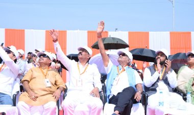 राज्योत्सव पर आसमान में गूंजा ‘जय जोहार’, विधायक पुरंदर मिश्रा ने देखा वायुसेना की शौर्यगाथा का शानदार प्रदर्शन