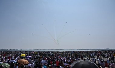राज्योत्सव पर वायु सेना का रोमांचक एयर शो, सेंध जलाशय के ऊपर आसमां में गूंजा ‘जय जोहार’ और ‘छत्तीसगढ़िया सबले बढ़िया’