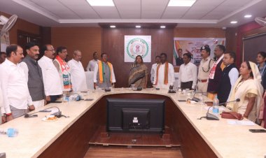 : 'वंदे मातरम् की 150 वीं वर्षगांठ : राष्ट्रभावना का अद्वितीय उत्सव — मंत्री श्रीमती लक्ष्मी राजवाड़े'