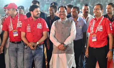 राष्ट्रीय सुपरक्रॉस बाइक रेसिंग चैंपियनशिप-2025 का रोमांच रायपुर में : मुख्यमंत्री  विष्णु देव साय ने बढ़ाया युवाओं का हौसला