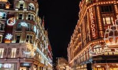 London में Christmas की रौनक, बाजारों का नजारा देखते ही कहेंगे Wow |