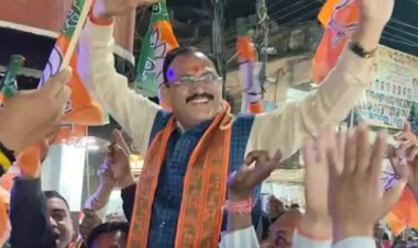 रिंकिया के पापा' की धुन पर झूमे स्वास्थ्य मंत्री: NDA की ऐतिहासिक जीत का छत्तीसगढ़ में जश्न