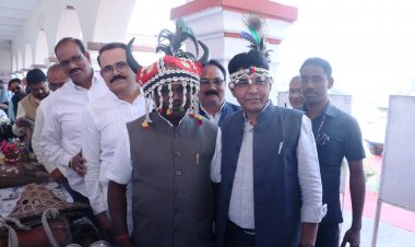 रती आबा बिरसा मुंडा की 150वीं जयंती को जनजातीय गौरव दिवस के रूप में मनाया गया जिला स्तरीय कार्यक्रम में राजस्व मंत्री श्री वर्मा हुए शामिल