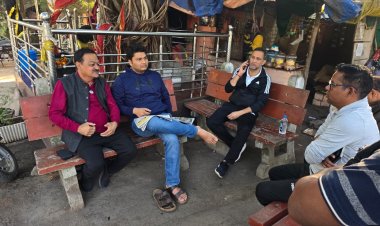 आयुक्त  विश्वदीप ने पण्डित भगवती चरण शुक्ल वार्ड का किया निरीक्षण, पार्षद एवं एमआईसी सदस्य  अमर गिदवानी से जनसमस्याओं पर की चर्चा