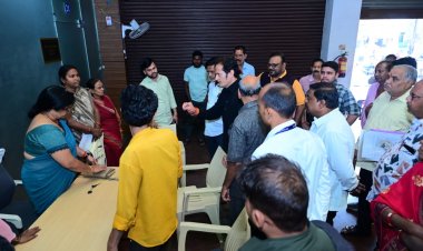 रामसागर पारा की रामजी हलवाई गली के लगभग 80 लोगों का नाम 2003 सूची से गायब जबकि 1998 में उन्होंने वोट किया था 