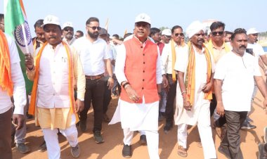 सरदार वल्लभ भाई पटेल जयंती पर हाई स्कूल मैदान से बखरूपारा तक यूनिटी मार्च का आयोजन