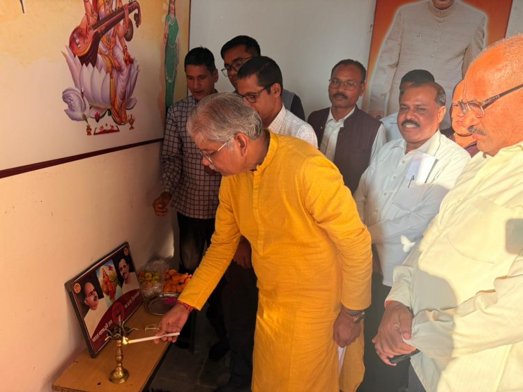 बोदरी और बरतोरी मण्डल. में आयोजित एस.आई. आर मतदाता पुनरीक्षण कार्यशाला में शामिल हुए पूर्व विधानसभा अध्यक्ष धरमलाल कौशिक