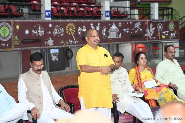 “वंदे मातरम्” के 150 वर्ष पूर्ण होने पर ऐतिहासिक आयोजन की तैयारी — इनडोर स्टेडियम में हुई महत्वपूर्ण बैठक