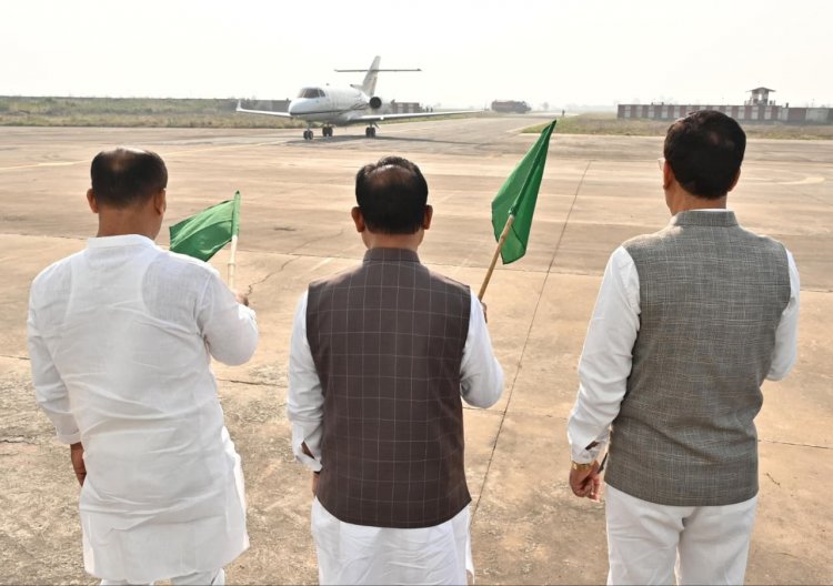 मुख्यमंत्री ने स्टेट हैंगर से विमान परिचालन सेवा का किया शुभारंभ