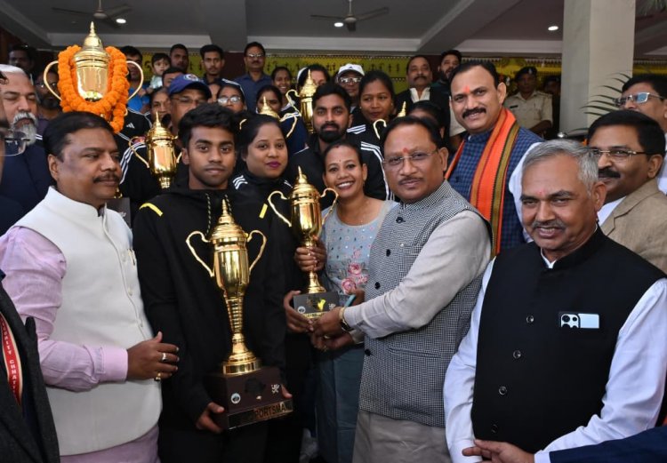 मुख्यमंत्री ने ऑल इंडिया फ़ॉरेस्ट स्पोर्ट्स मीट के विजेता खिलाड़ियों से मुलाकात कर दी बधाई