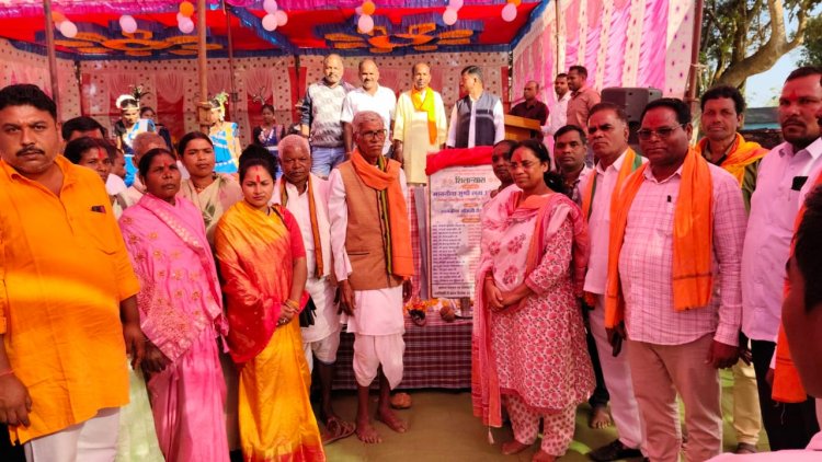 विधायक सुश्री लता उसेंडी ने कोंडागांव और माकड़ी विकासखंड के विभिन्न गांवों को दी विकास कार्यों की सौगात लगभग 05 करोड़ 53 लाख रूपए के निर्माण कार्यों का किया लोकार्पण व भूमिपूजन