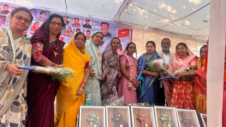 तहसील साहू समाज गुरूर का शपथ ग्रहण समारोह सम्पन्न, भाजपा प्रदेश उपाध्यक्ष रंजना डीपेंद्र साहू ने नए पदाधिकारियों को दी शुभकामनाएँ