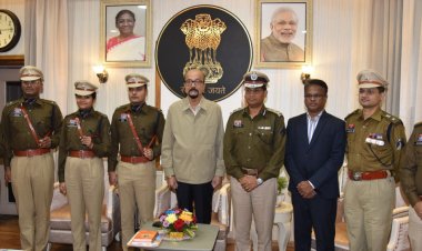 पुलिस को आमजनता से मानवीय दृष्टिकोण को ध्यान में रखते हुए संवेदनशीलता के साथ बर्ताव करना चाहिए।