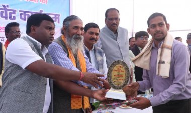 दिव्यांगों को आत्मनिर्भर बनाने शासन के साथ आम आदमी की भी सहभागिता हो : सांसद श्री नाग