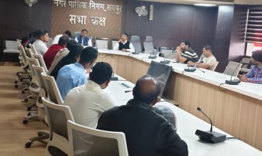 विज्ञापन होर्डिंग के सेफ्टी सिस्टम को सदैव सुनिश्चित करने के निर्देश