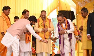 मां महामाया नगरी हसौद में अखिल भारतीय विश्व गायत्री परिवार द्वारा आयोजित 251 कुण्डीय विराट गायत्री महायज्ञ में पूरे प्रदेश का आध्यात्मिक वातावरण और अधिक प्रखर हुआ।