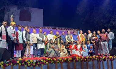 जय श्री राम–जय जगन्नाथ और शहीद वीर नारायण सिंह के जयघोष के साथ विधायक पुरंदर मिश्रा का ओजस्वी उद्बोधन, बच्चों को मिला जीवन का मार्गदर्शन