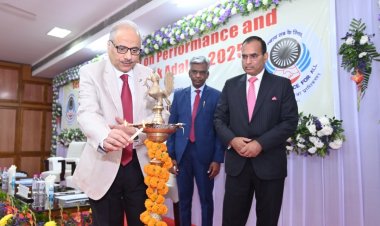  न्यायमूर्ति रमेश सिन्हा, मुख्य न्यायाधीश, छत्तीसगढ उच्च न्यायालय द्वारा राष्ट्रीय लोक अदालत में उत्कृष्ट प्रदर्शन करने वालों को सम्मानित किया गया