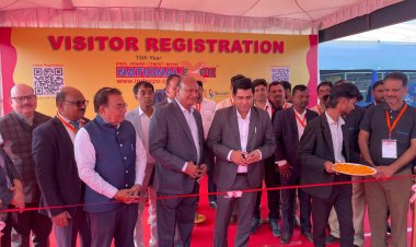 रायपुर में 15वें नेशनल एक्सपो और इलेक्ट्रिक एक्सपो का भव्य शुभारंभ हैदराबाद और कोलकाता जैसे प्रमुख शहरों से आए उद्योगपतियों ने अपने स्टॉल लगाए हैं।