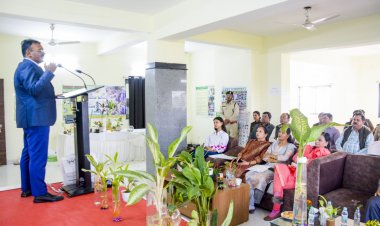 पौधा रोपण का  दिया गया व्यावहारिक प्रशिक्षण