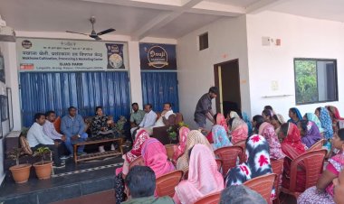  मखाना खेती से बदलेगी धमतरी की ग्रामीण महिलाओं की आर्थिक तस्वीर