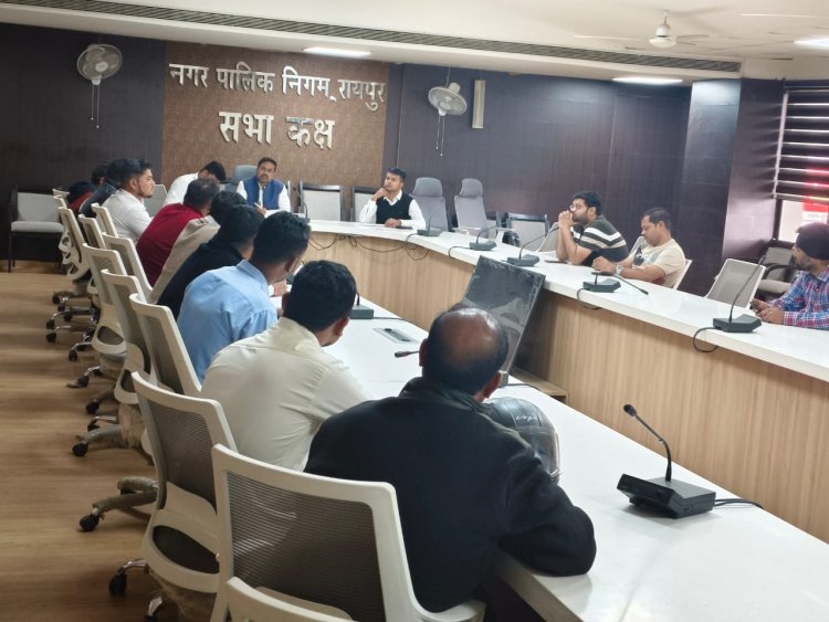 विज्ञापन होर्डिंग के सेफ्टी सिस्टम को सदैव सुनिश्चित करने के निर्देश