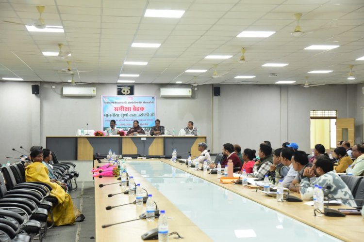 कोंडागांव विधायक ने विधानसभा क्षेत्र अंतर्गत शासकीय योजनाओं के क्रियान्वयन की समीक्षा की