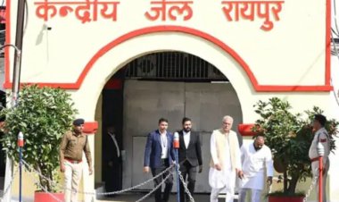 Breaking : कवासी लखमा से मिलने सेंट्रल जेल पहुंचे भूपेश बघेल