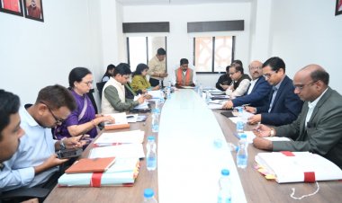 पंचायत एवं ग्रामीण विकास विभाग के बजट निर्माण को लेकर उपमुख्यमंत्री शर्मा ने ली समीक्षा बैठक