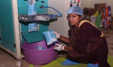 सशक्त मानसिकता से आत्मनिर्भरता की ओर- पोषण निर्माण में अहम भूमिका निभा रही हैं सूरजपुर की महिलाएं